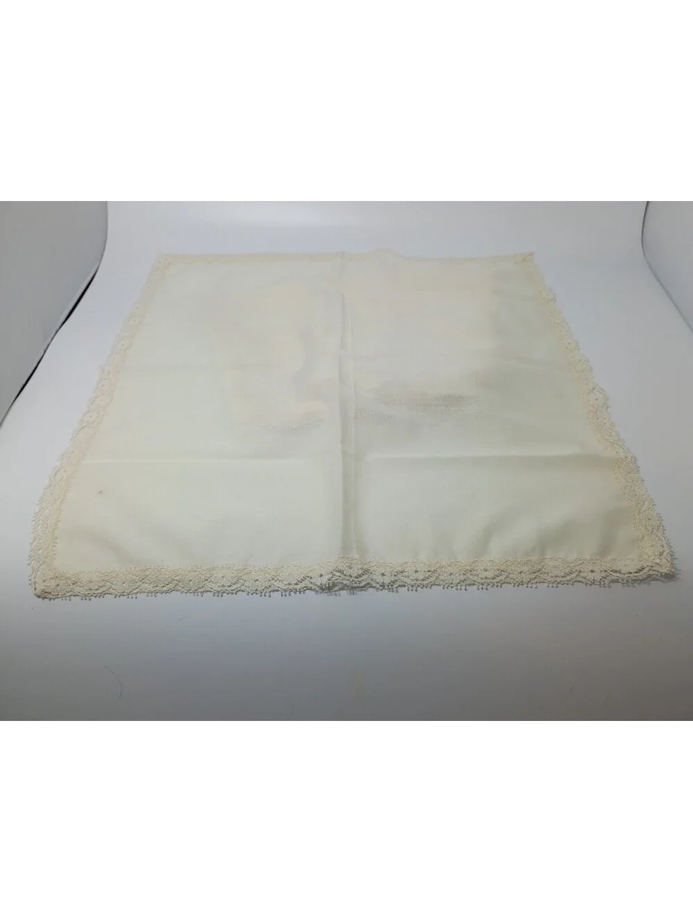 4 Vintage Cloth Napkins Square Lace Edge 1970s Romantic Tea Party